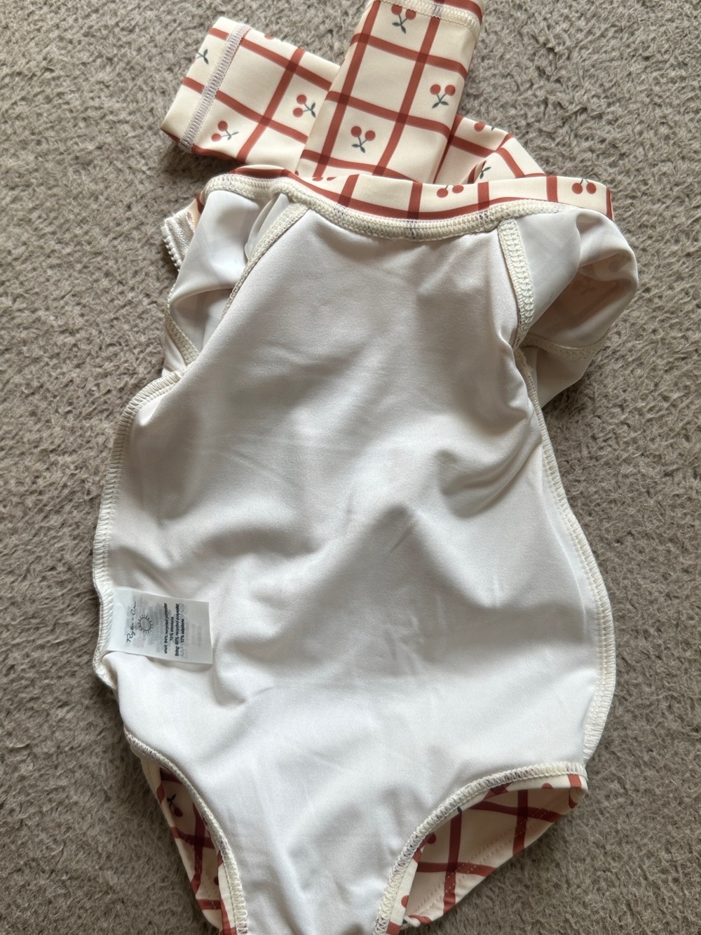 NWT Rylee & Cru Girls' Rash Guard Bathing Suit & Hat Set - Picture 4 of 5